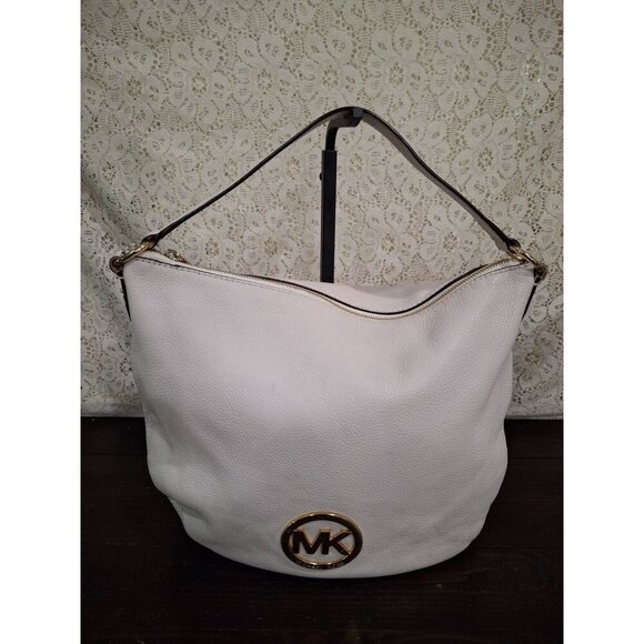 Michael Kors Fulton Large Hobo Bag in "Vanilla" Peebled Leather/Pre-owned, Good - Picture 1 of 9